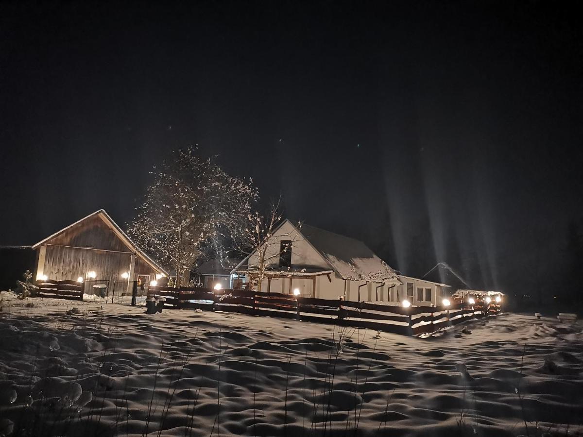 Agrochalupki Apartment Korczowa Екстериор снимка