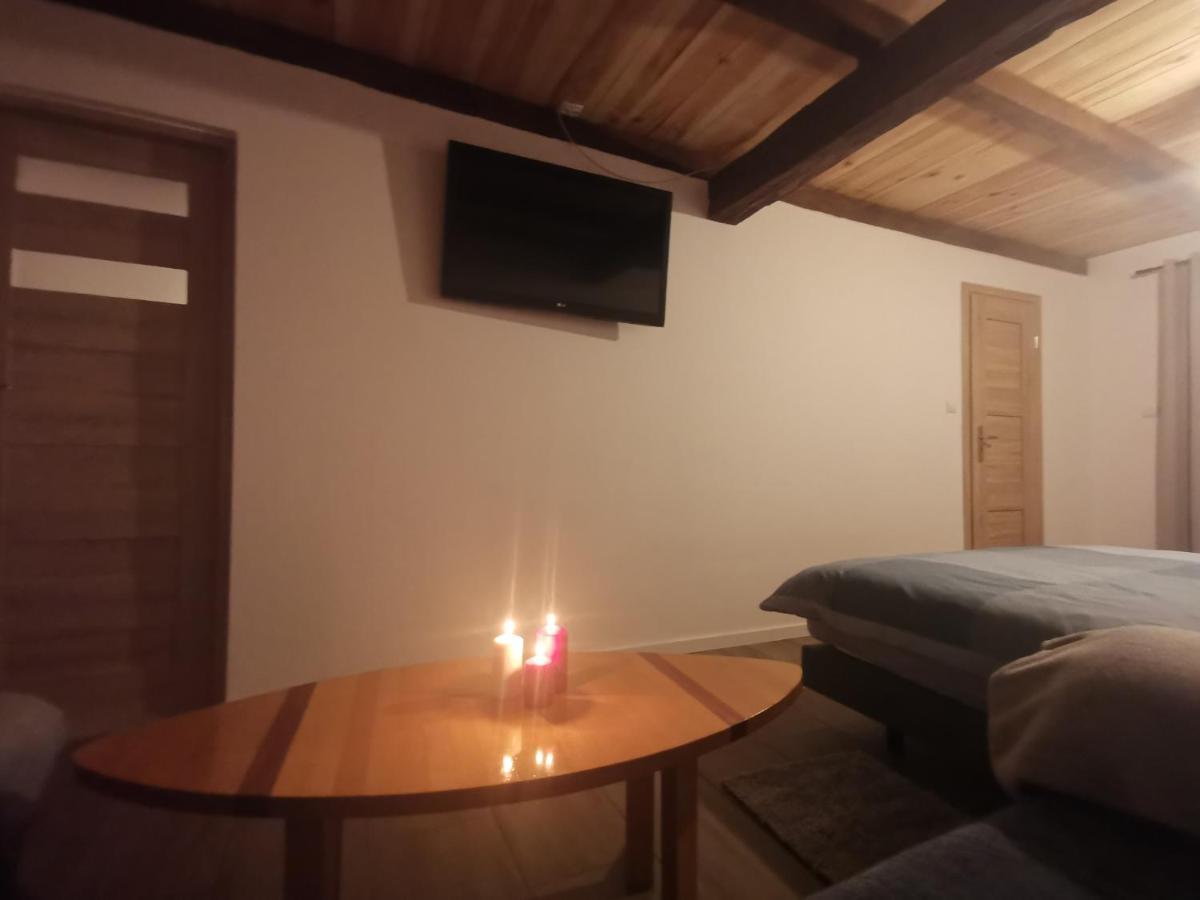 Agrochalupki Apartment Korczowa Екстериор снимка