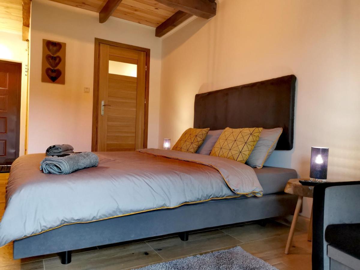 Agrochalupki Apartment Korczowa Екстериор снимка