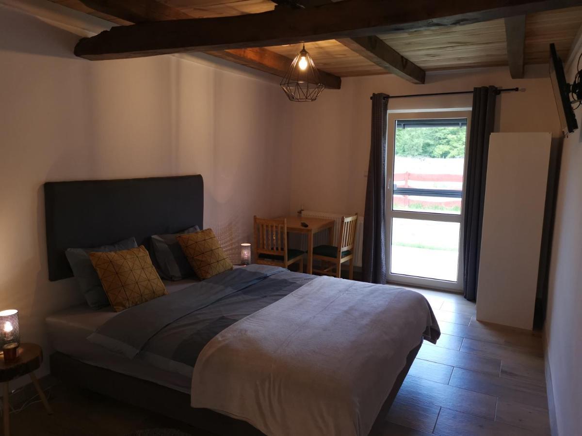 Agrochalupki Apartment Korczowa Екстериор снимка