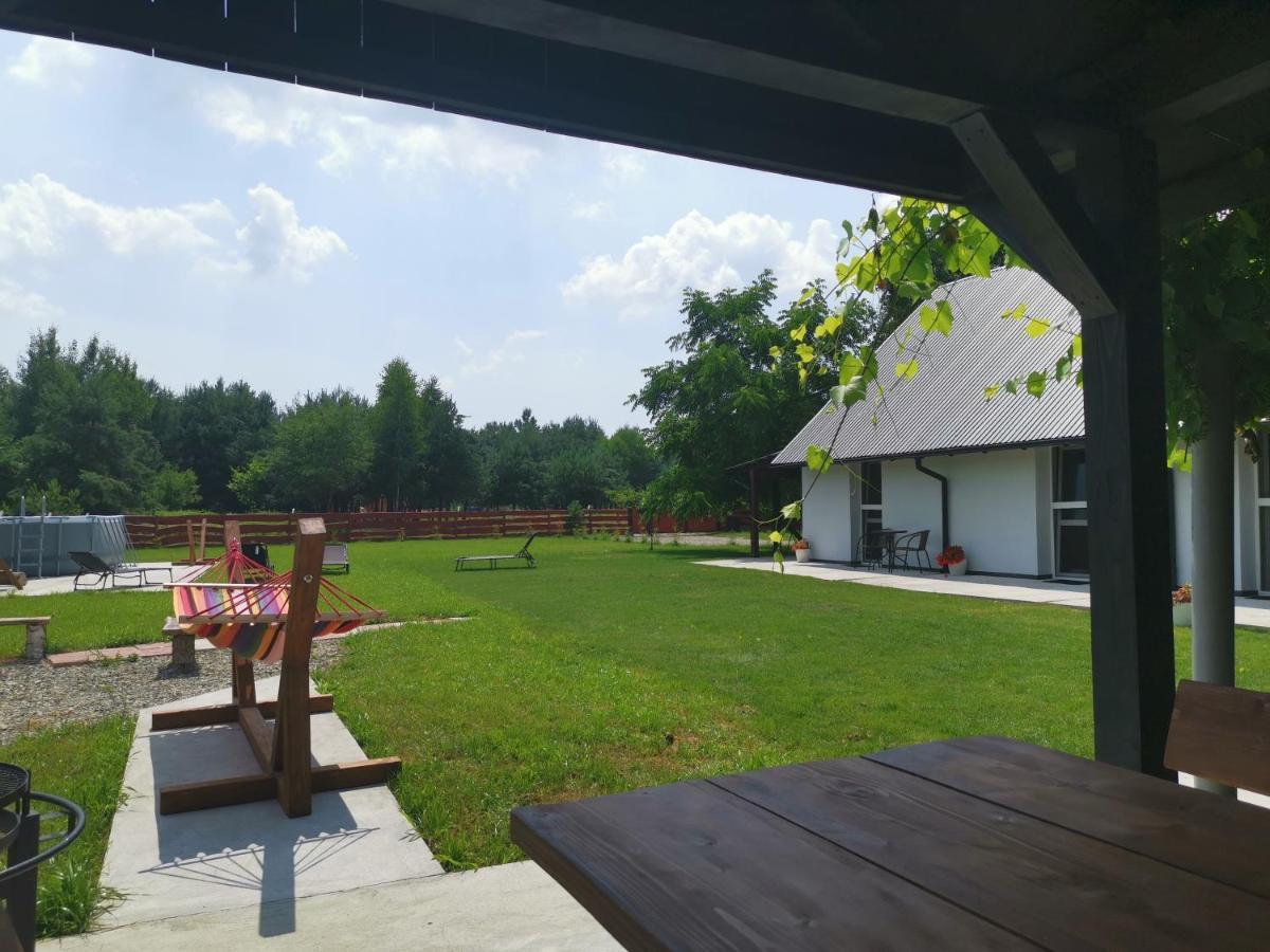 Agrochalupki Apartment Korczowa Екстериор снимка